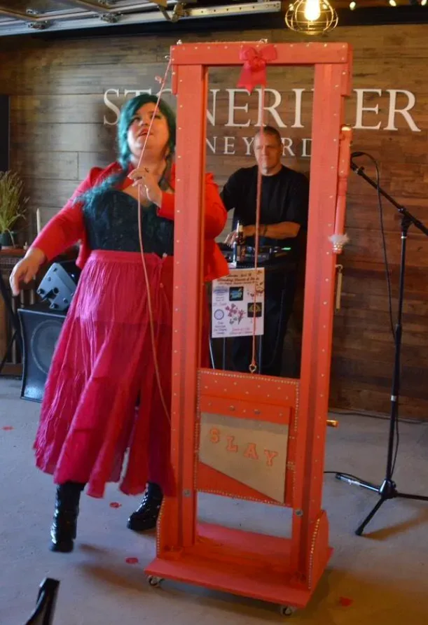 Madame Guillotine photo 1