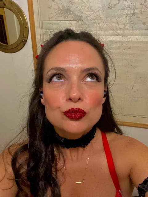 Darling DeMure