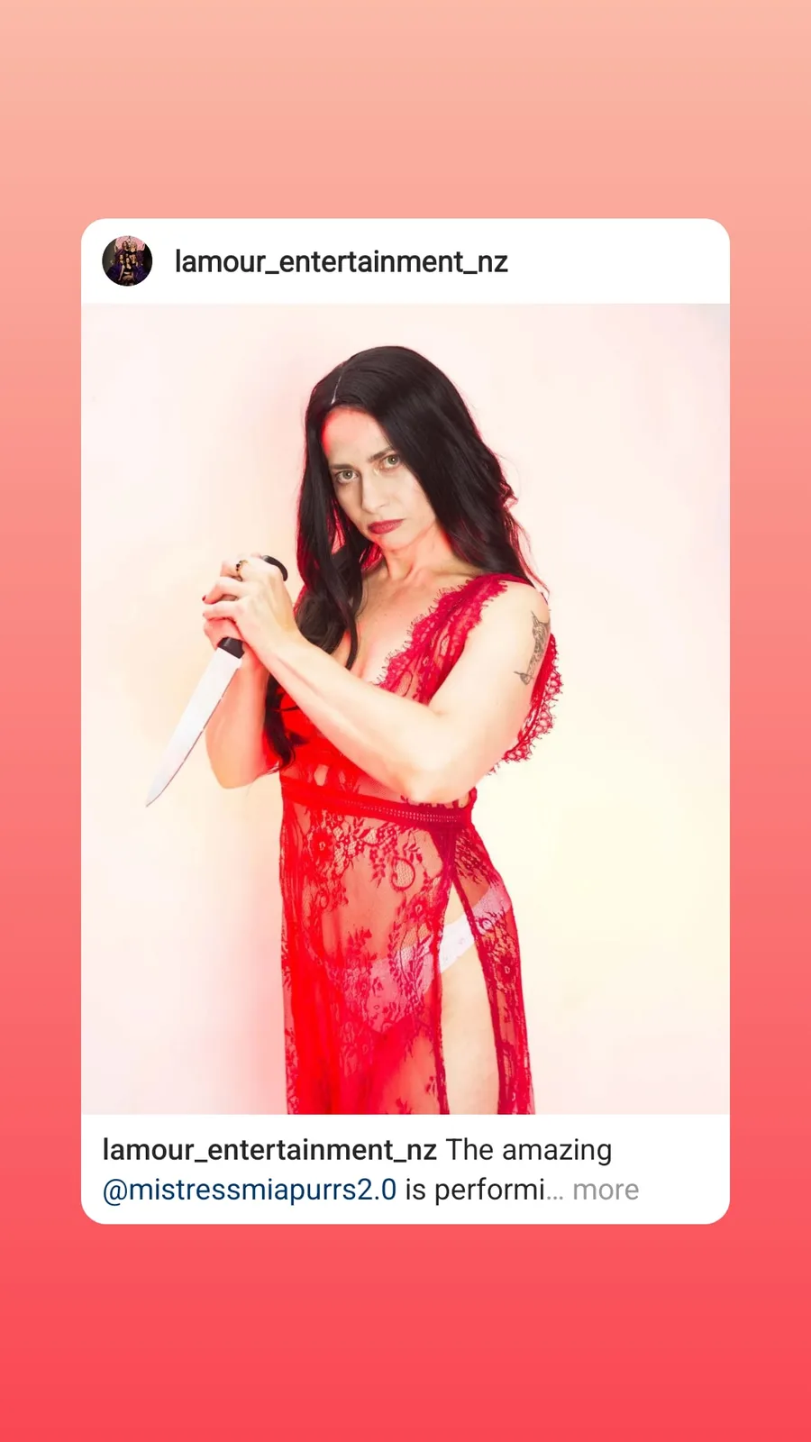 Mistress Mia Purrs