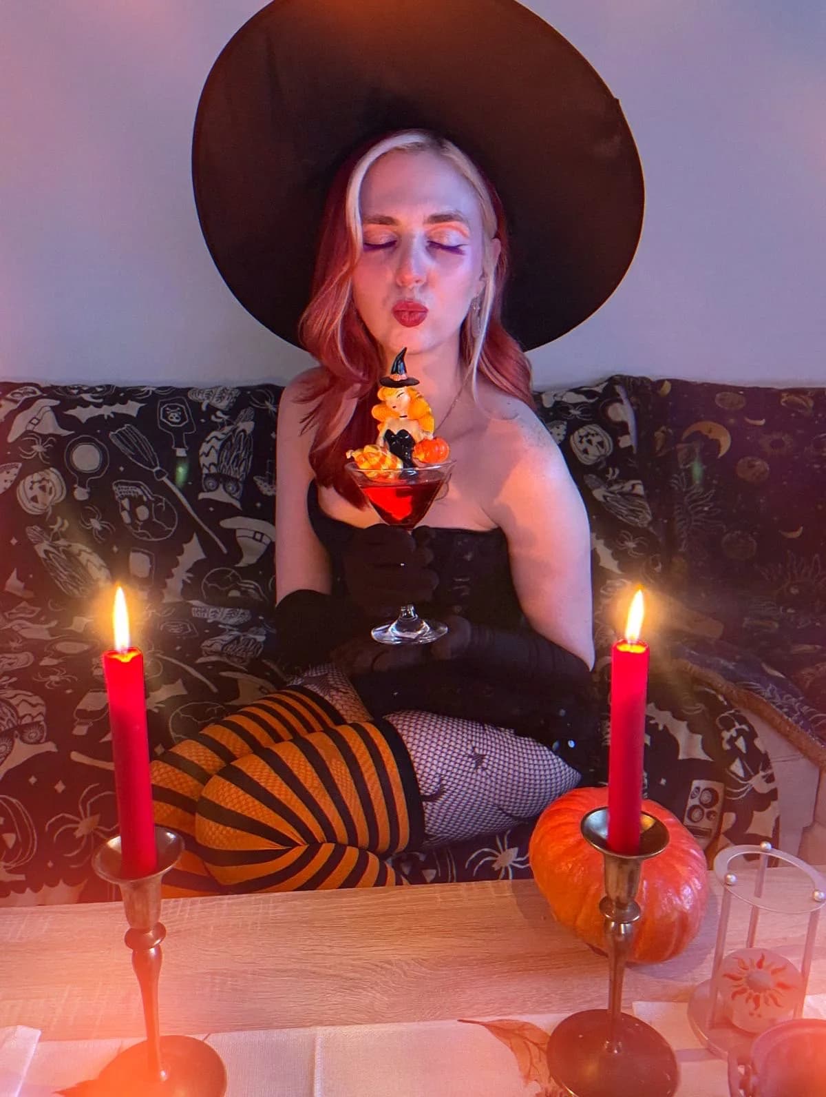 Scarlett Spellbound