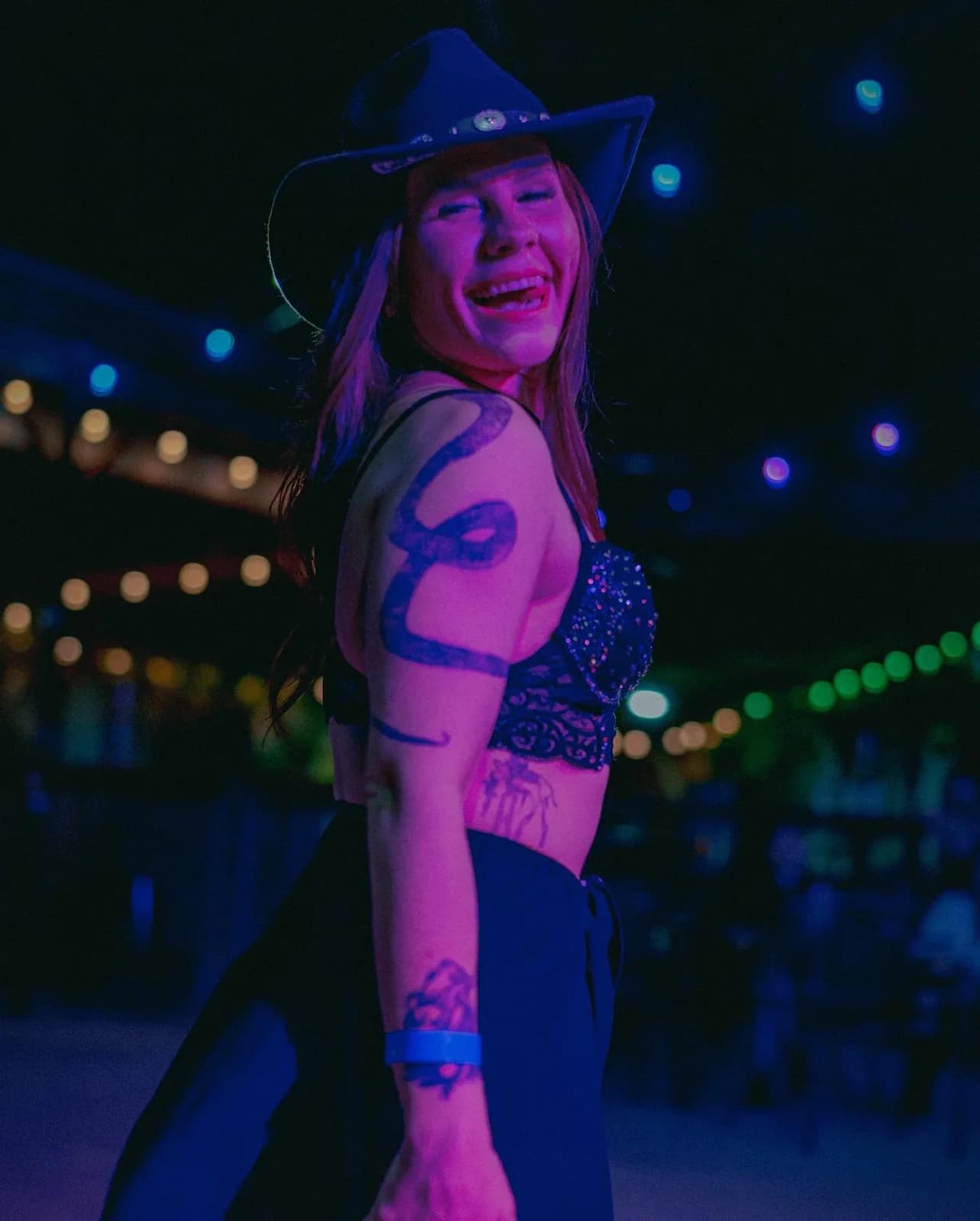 Domino Derrière