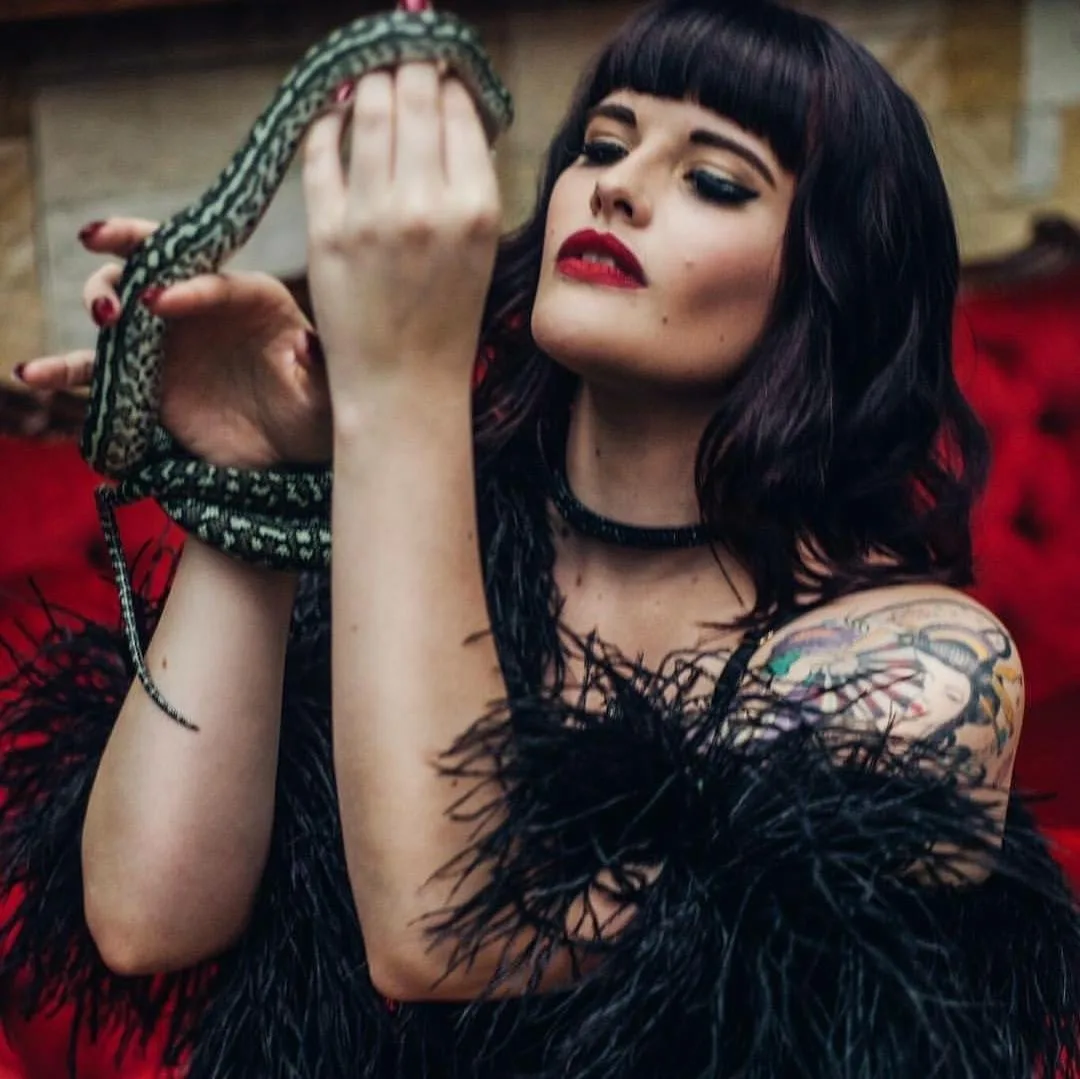 Bette Von Bombe
